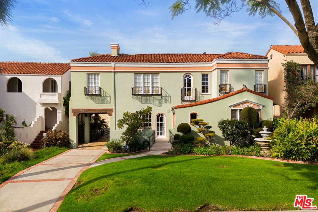 1155 S Tremaine Ave exterior